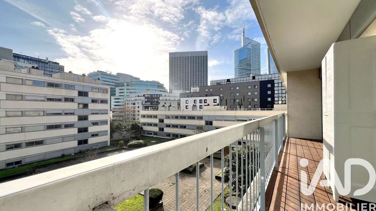 Photo 3 - Appartement à COURBEVOIE