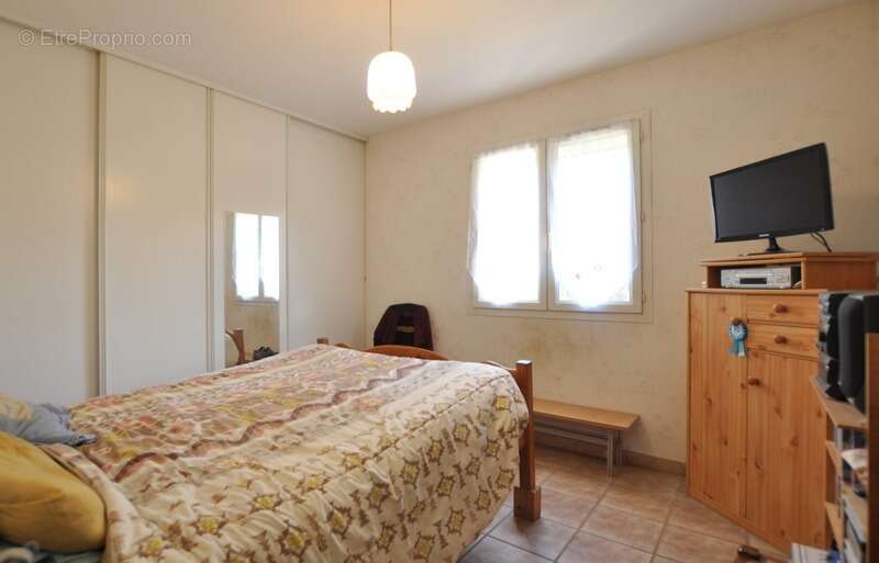 Maison à LAPEYROUSE-MORNAY