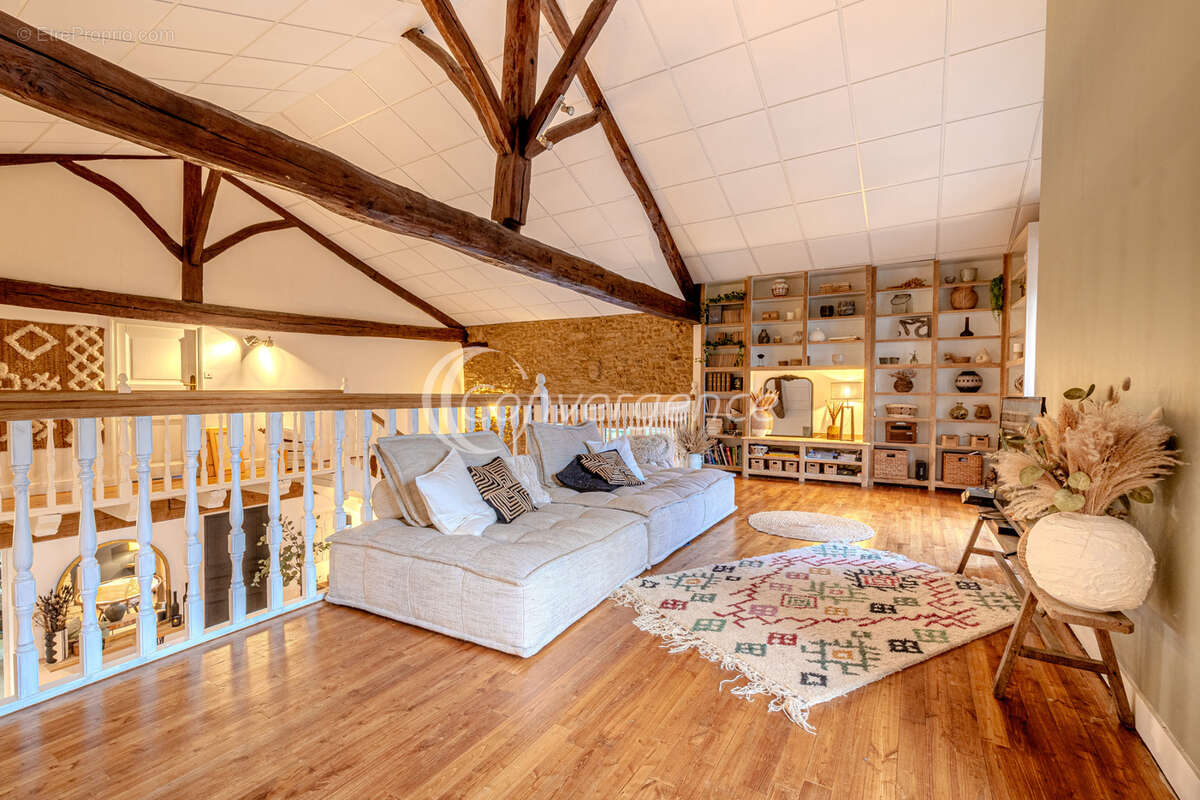 Maison à SAINT-JOUVENT