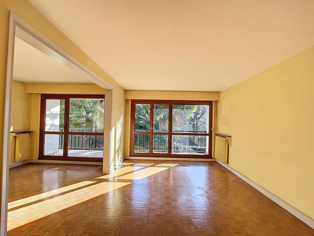 Appartement à FONTENAY-SOUS-BOIS