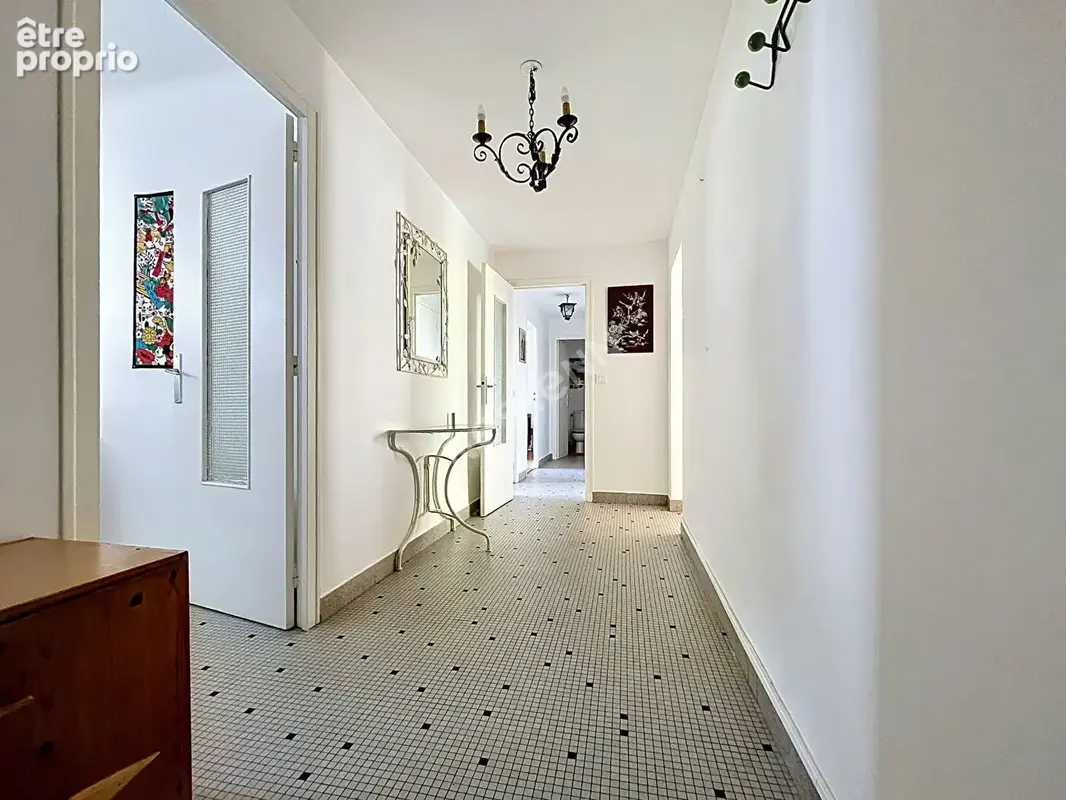 Nantes Jules Verne - T3 de 2 chambres avec balcon avec place de parking et cave - photo 5