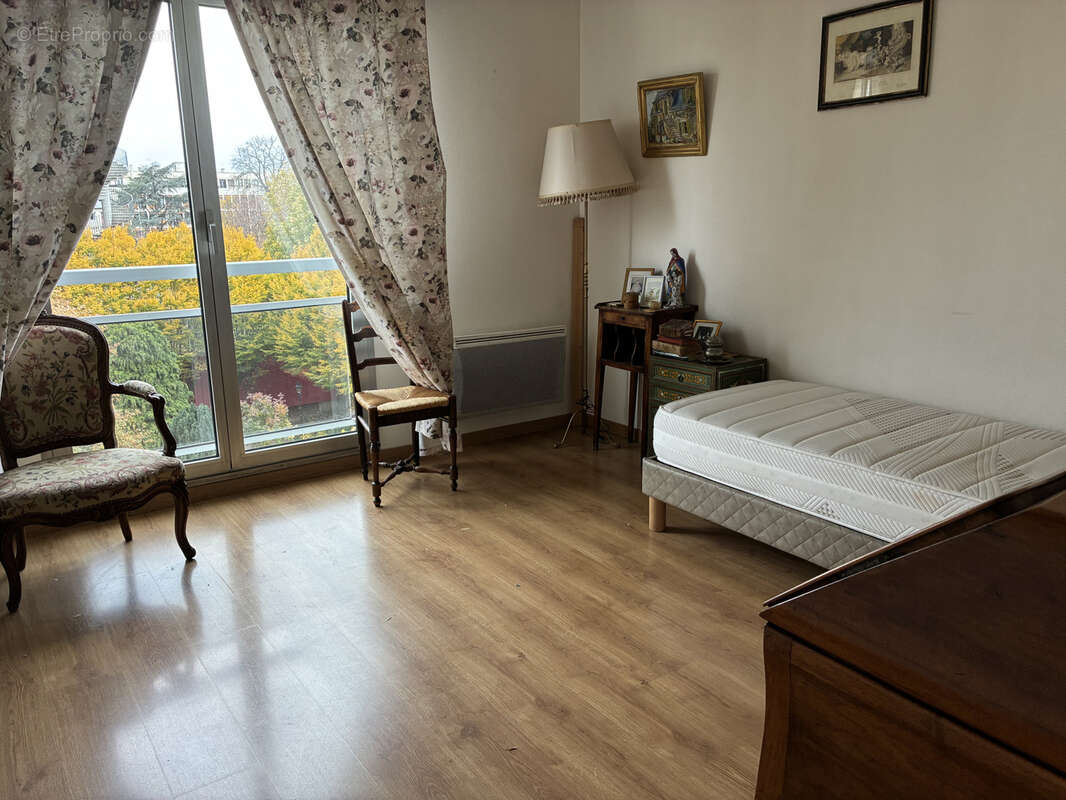 Appartement à MONTROUGE