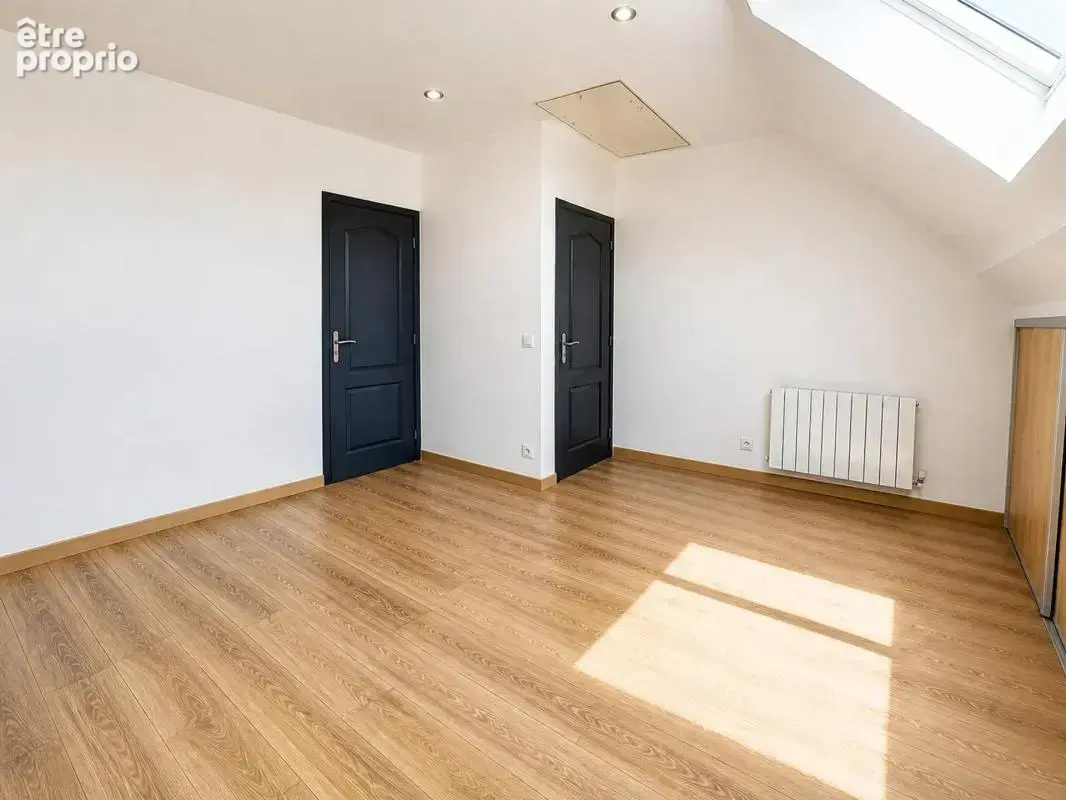 Appartement duplex de 3 pièces de 71 m² à Brie-Comte-Robert - photo 8