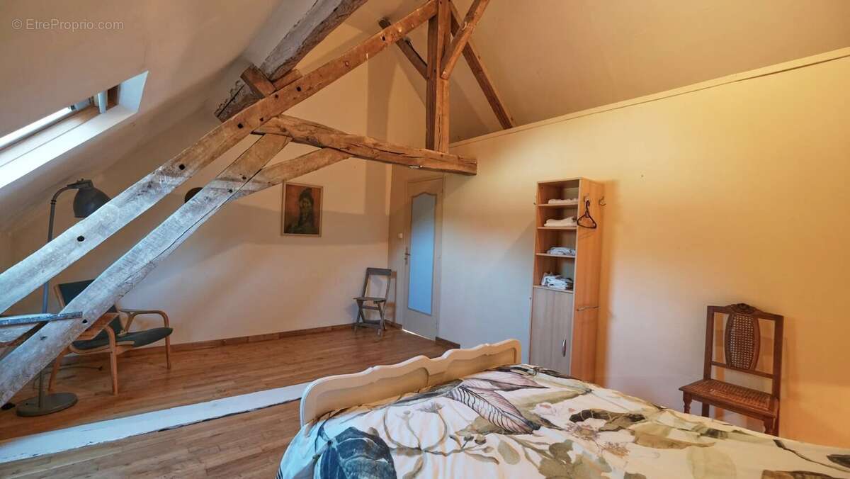 Maison à SAINT-MARTIN-DU-PUY