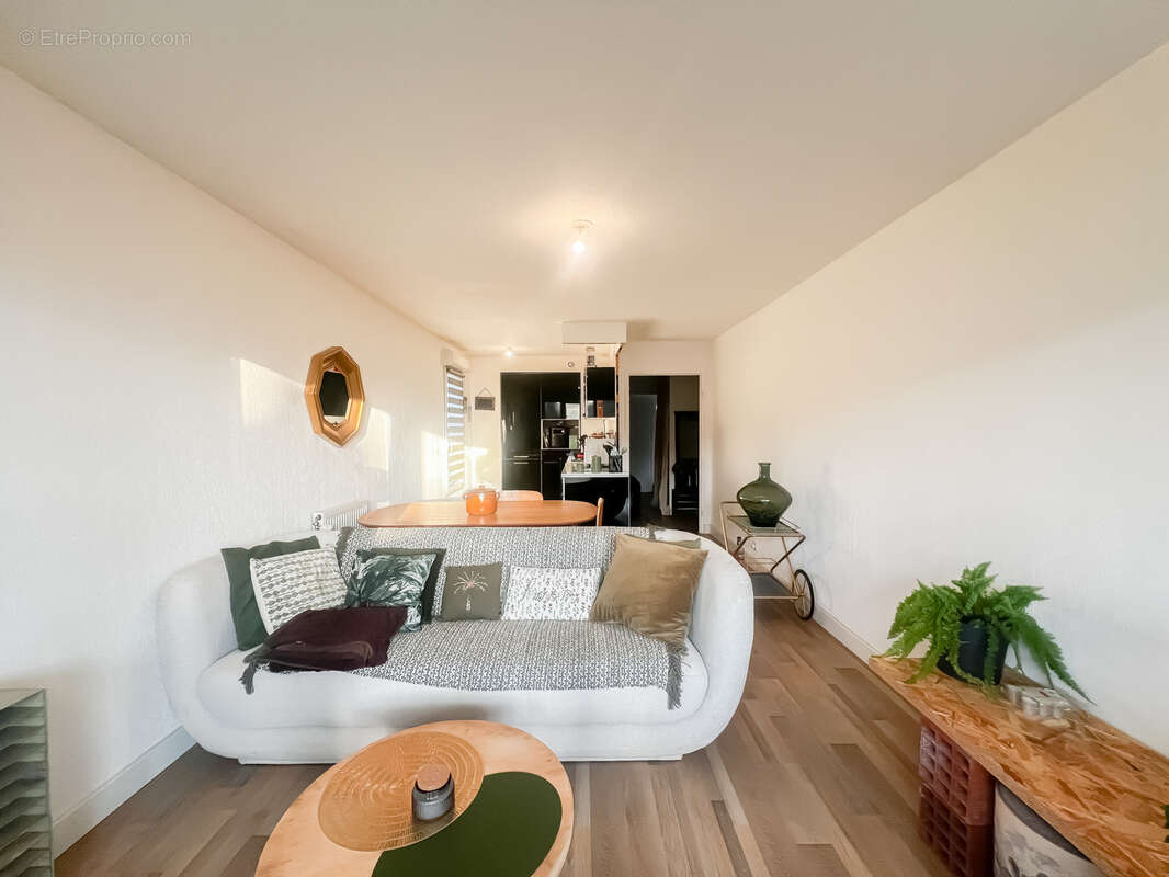 Appartement à MARSEILLE-14E