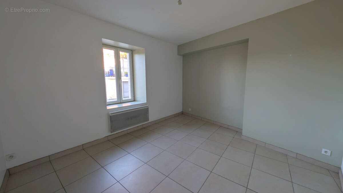 Maison à MAYRINHAC-LENTOUR