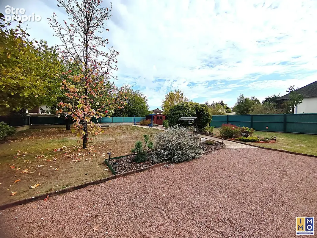 Maison 4 pièces 136 m² à vendre à Vierzon (18100) - photo 3