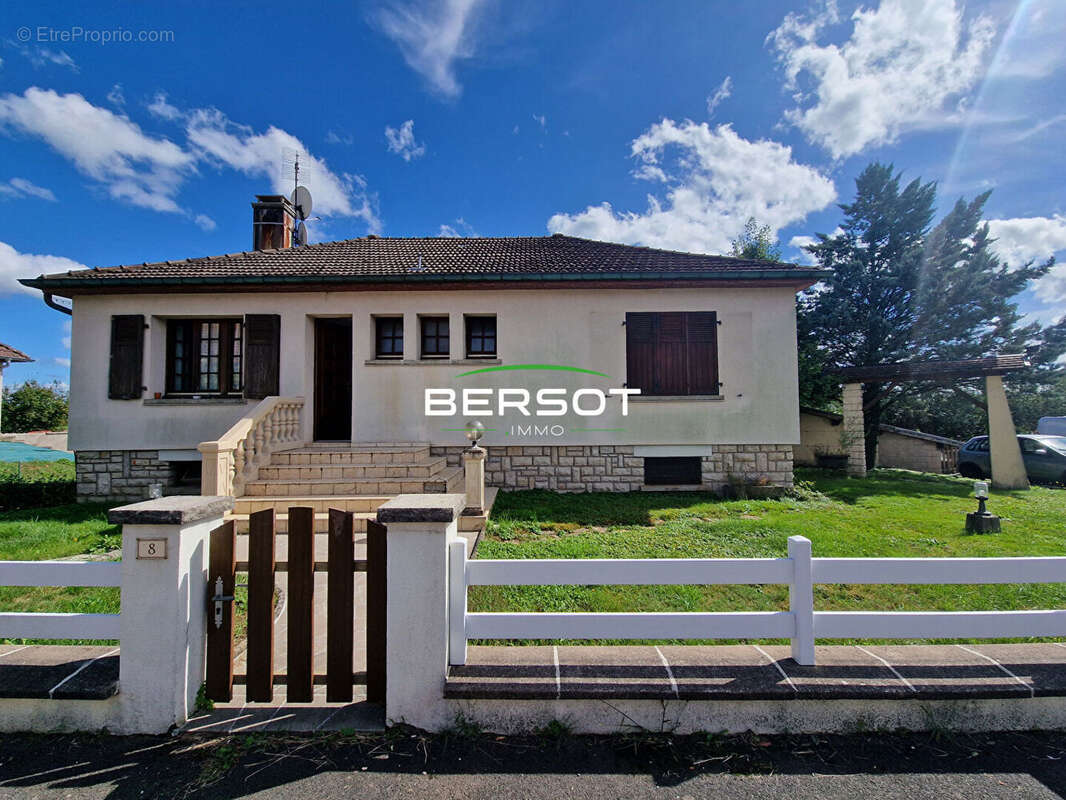Maison à CHASSEY-LES-MONTBOZON