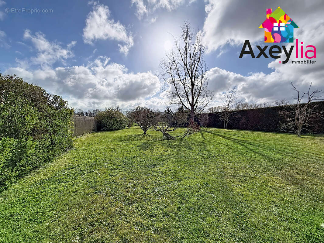 A vendre - secteur montrond les bains - maison individuelle avec terrain sans vis a vis - photo 2