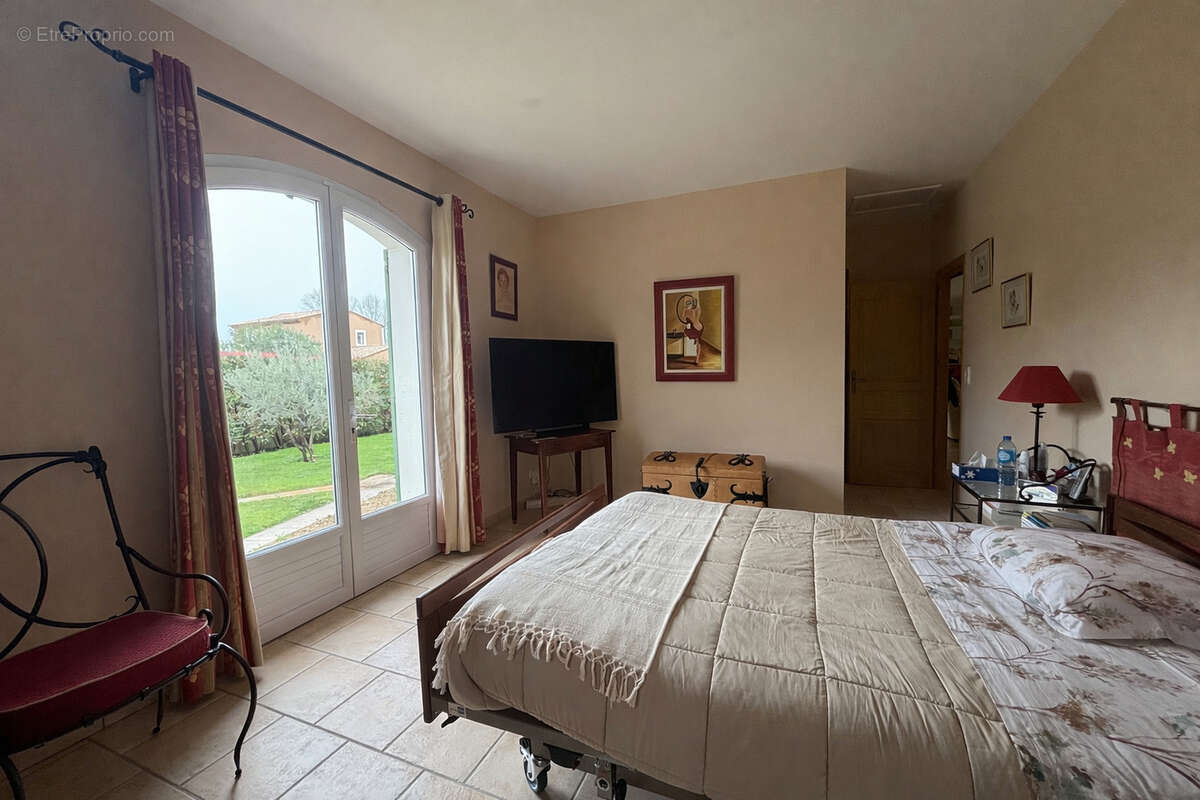 Autre à SAINT-REMY-DE-PROVENCE