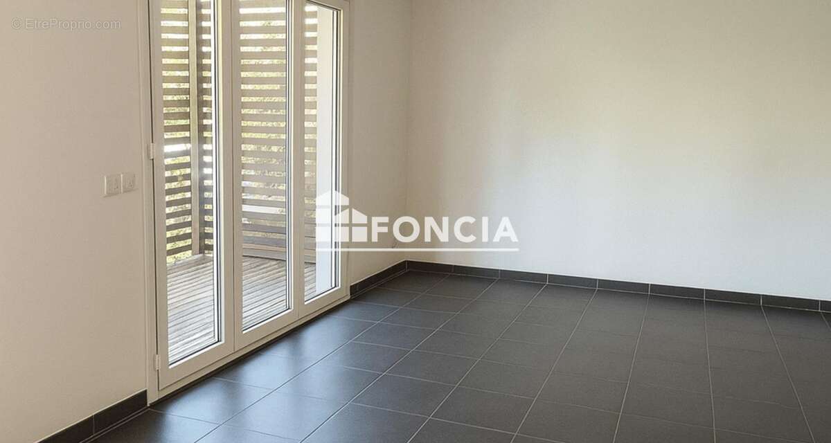 Appartement à LA TERRASSE