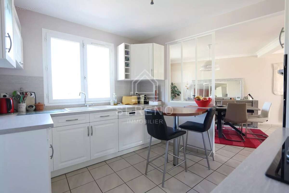 Maison à CHAMPS-SUR-MARNE