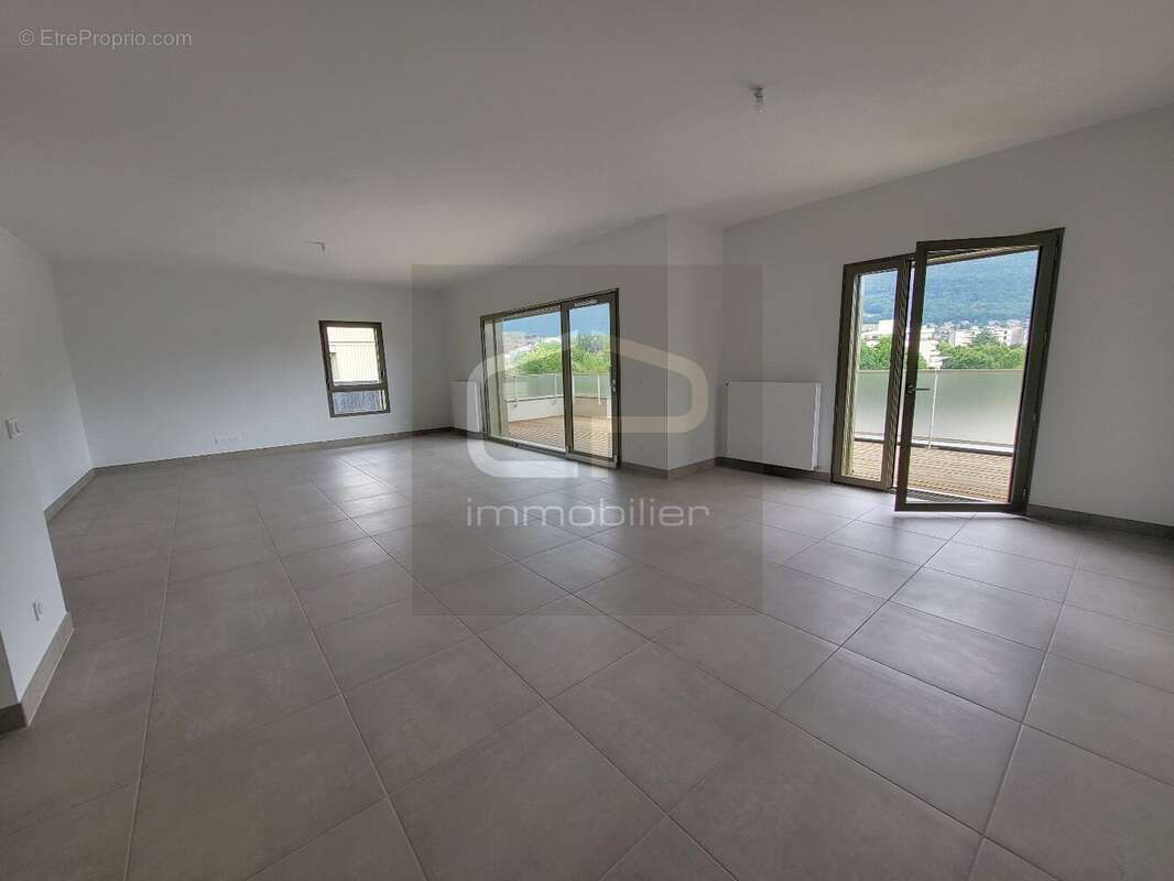 Annecy-le-Vieux  Appartement T4 dernier étage de 113 m² avec grande terrasse proche lac - photo 3