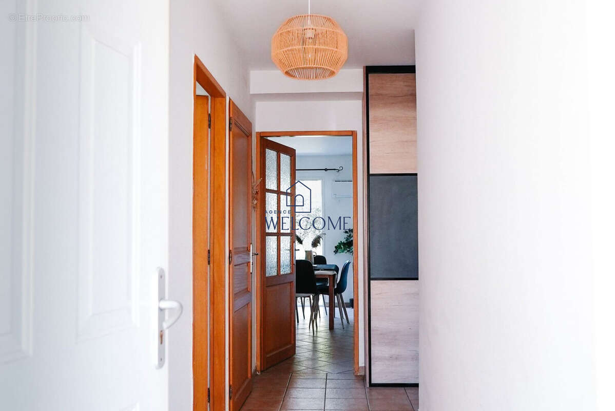 Appartement à BAGNOLS-SUR-CEZE