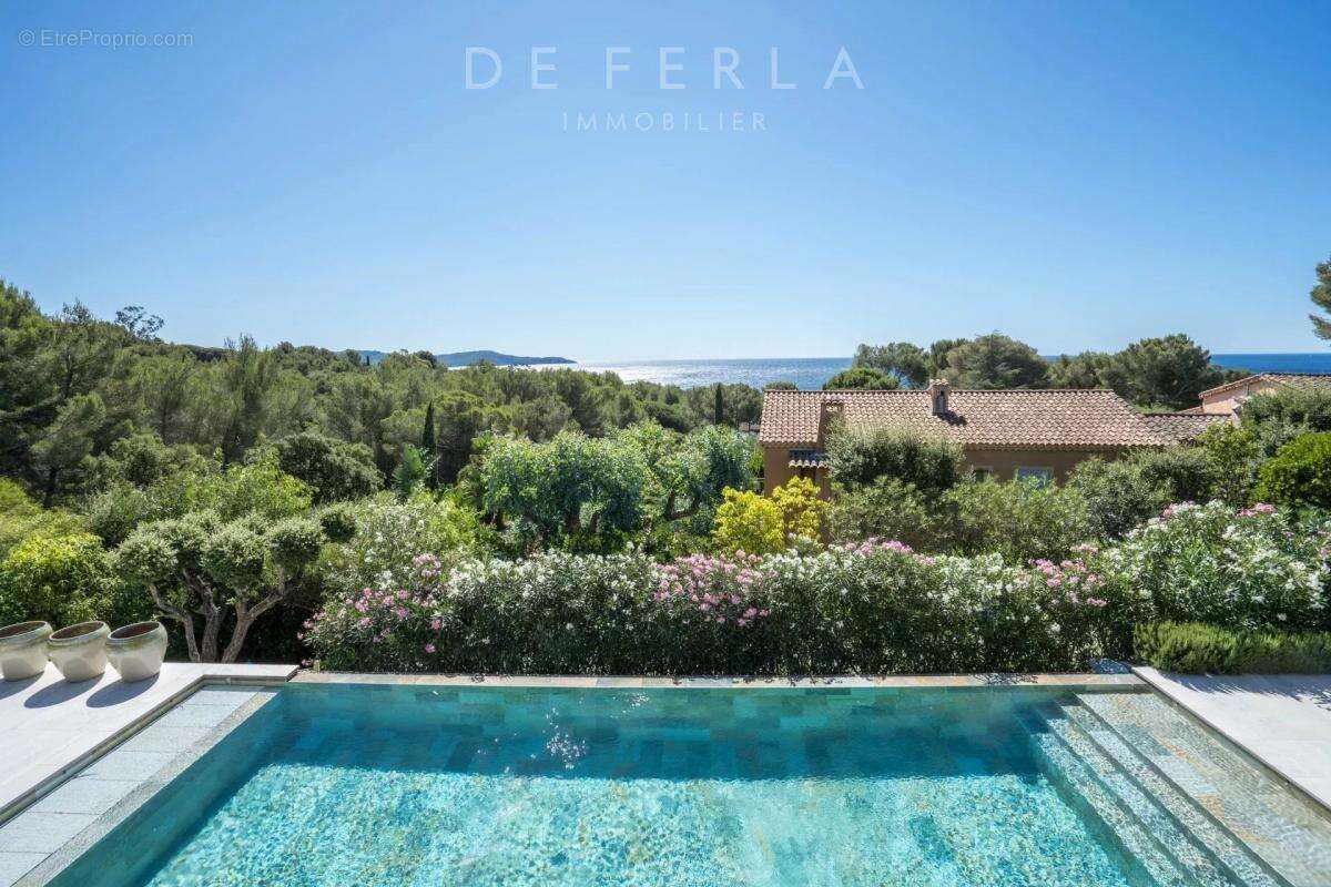 Maison à CAVALAIRE-SUR-MER