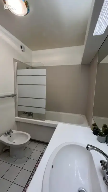 À vendre   t2/3 sh: 80m2  avec balcon, cave et garage individuel fermé  compans caffarelli - photo 8