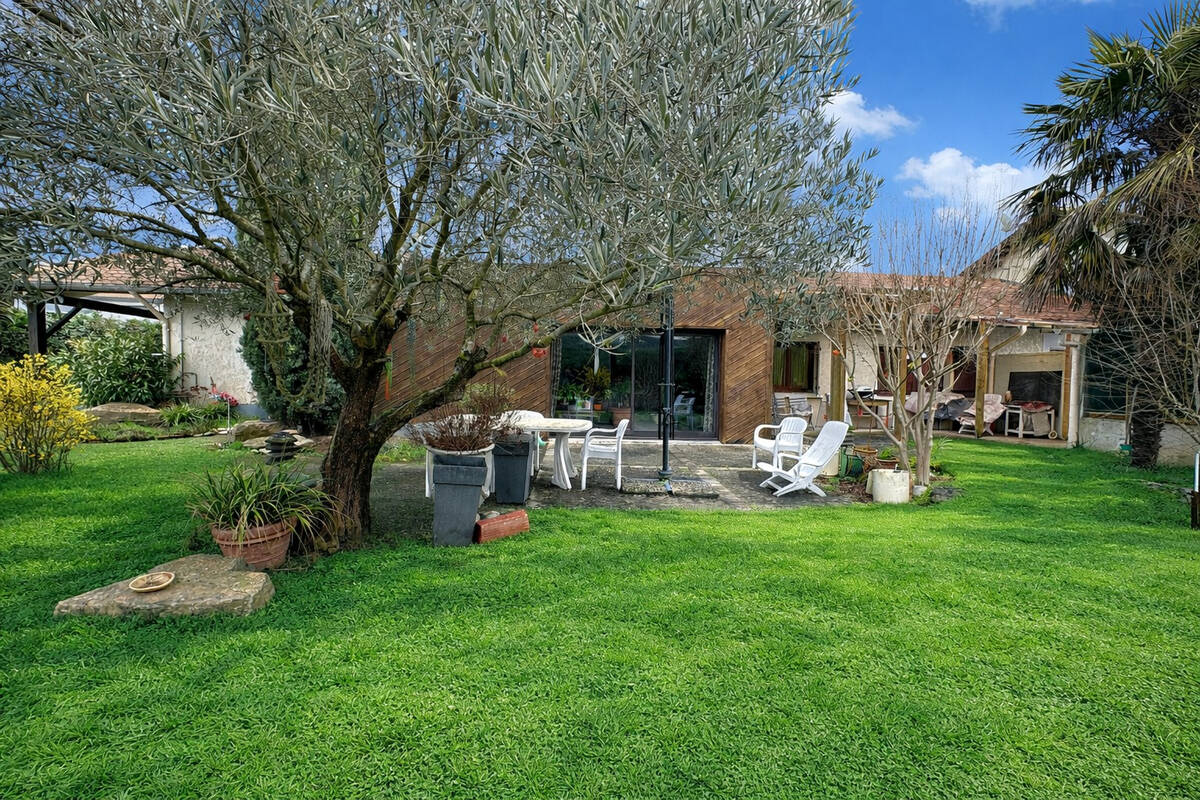 Maison à GREZIEU-LA-VARENNE