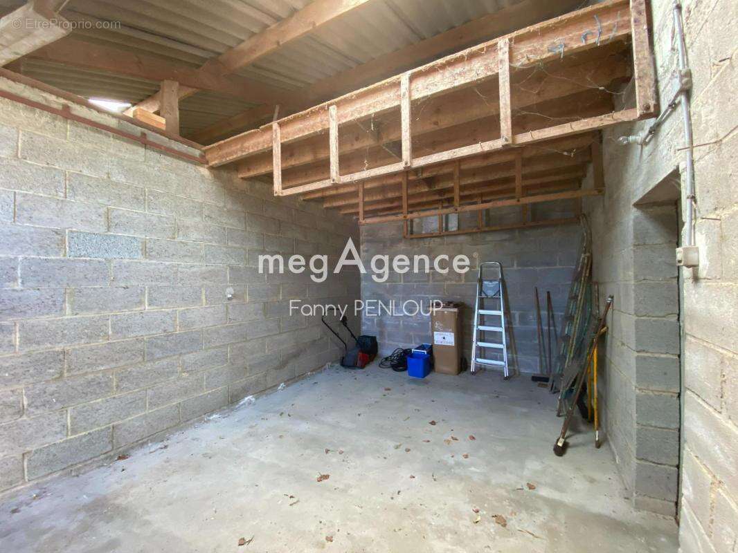 PONTAUBAULT - 50220 : Maison en pierres 3 chambres avec garages - photo 9