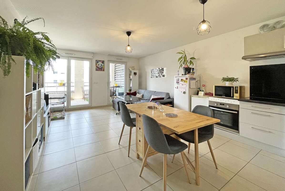 Appartement à SAINT-JEAN-DE-VEDAS