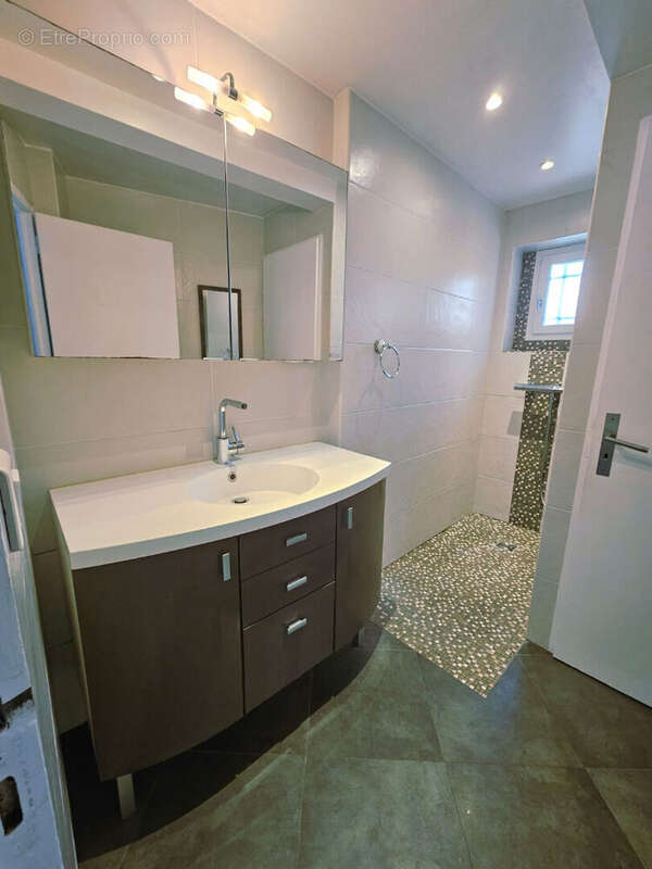 Maison de Ville LES MILLES - 3 pièce(s) - 70.49 m2 avec extérieur - photo 11