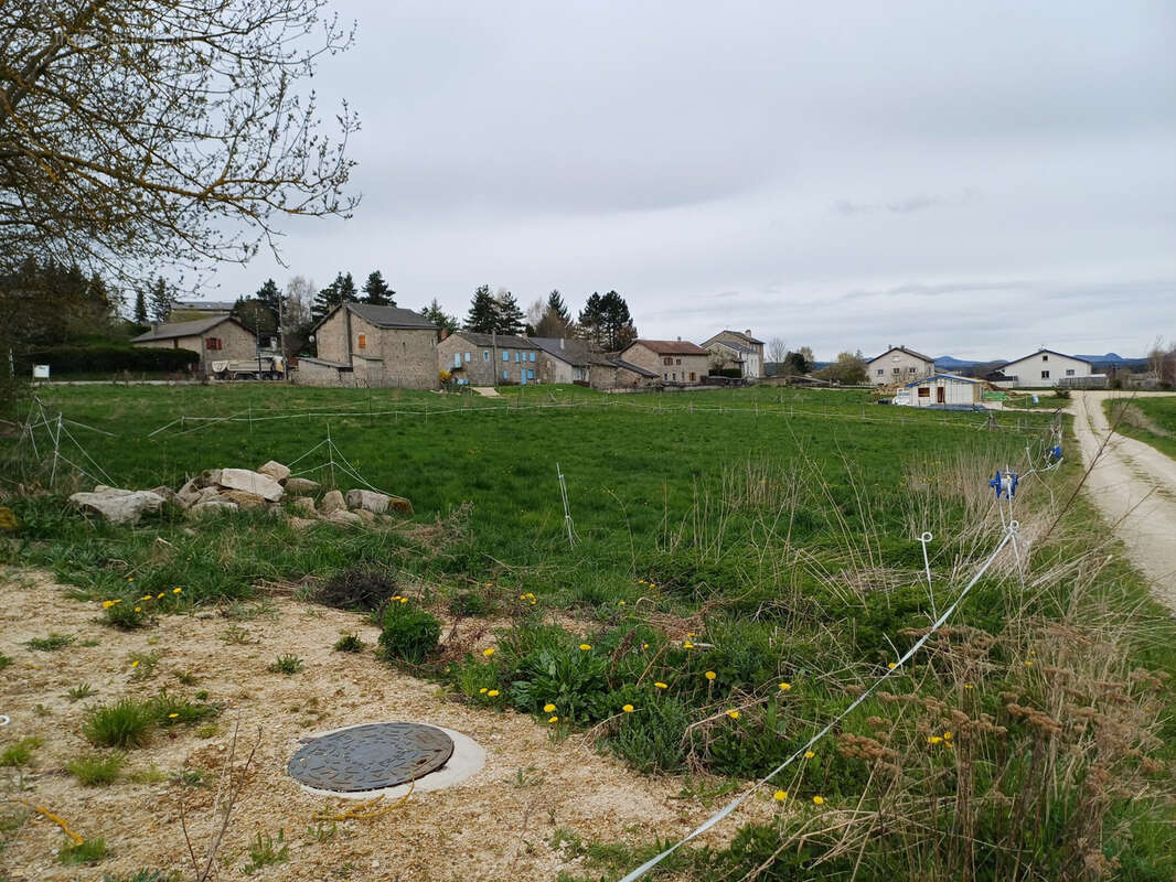 Terrain à TENCE