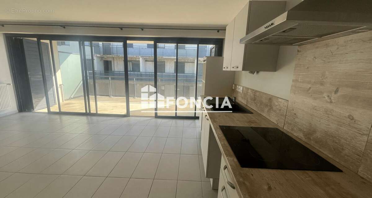 Appartement à LE PONTET