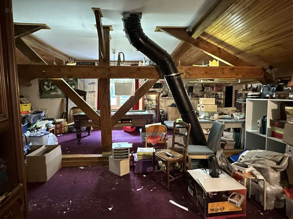 À vendre, moitié droite d’une magnifique maison de maître avec garage et jardin - photo 30