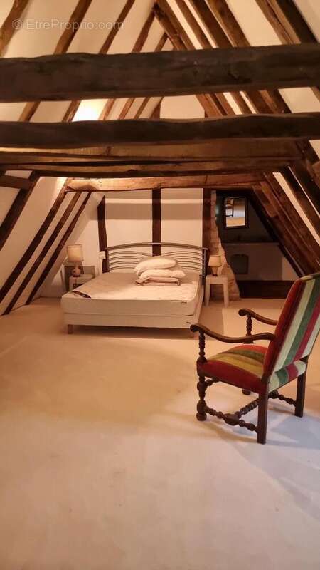 Chambre sous combles - Maison à GRAMAT