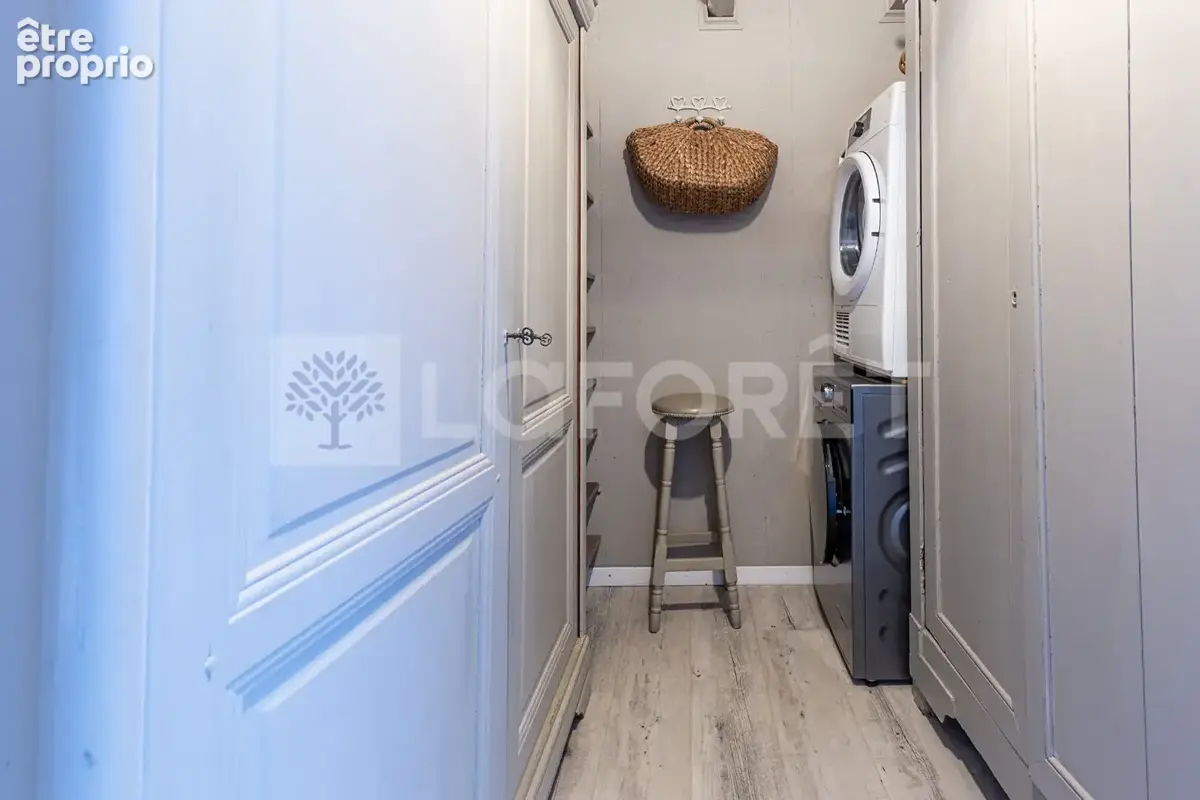 Agence immobiliere laforet - "galanthus" - maison de 136,27m² - terrain de 659m² - garages - piscine - jaccuzzi - dpe d - photo 16