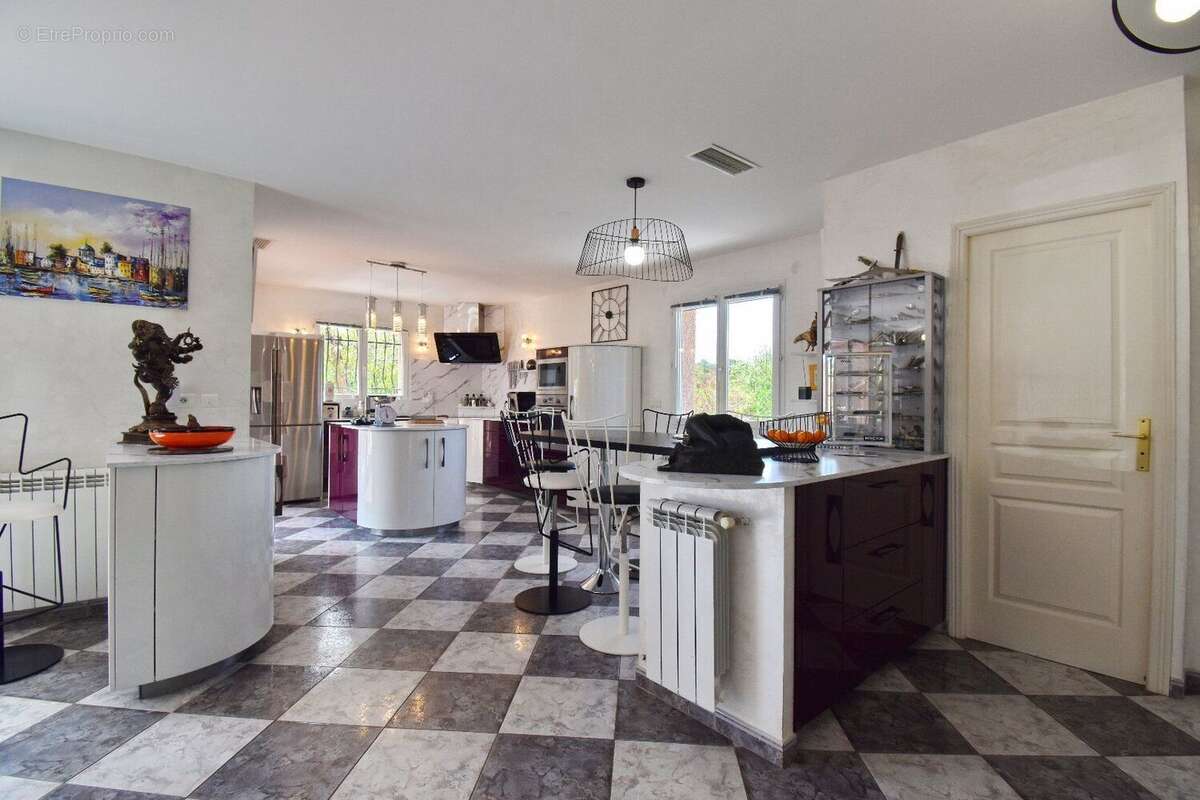 Photo 8 - Maison à ROUJAN