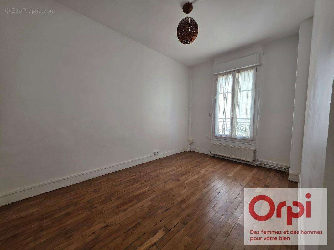 Appartement à ISSY-LES-MOULINEAUX