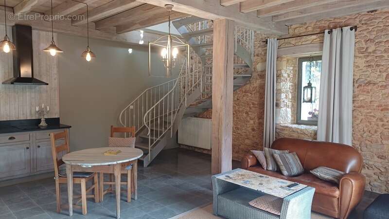 Maison à SAINTE-ALVERE