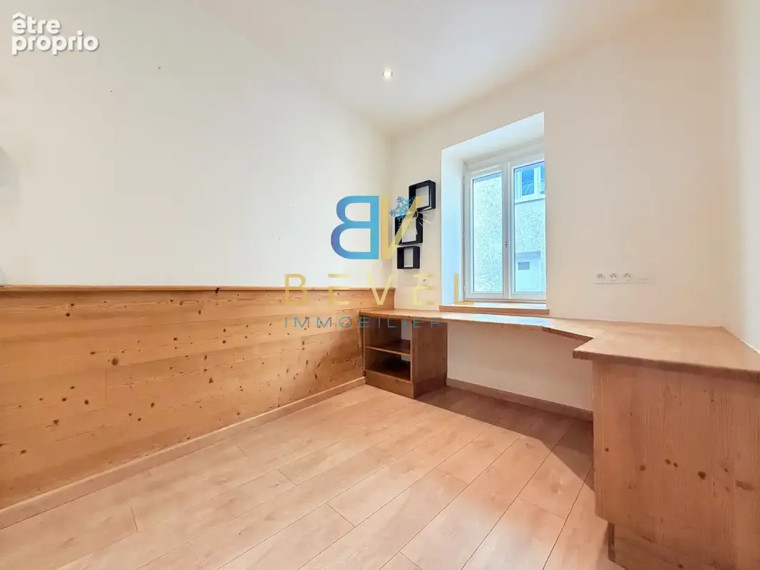 (73) Saint-Julien-Mont-Denis - Centre Village - Rare Appartement T2 bis - Grande chambre - Spacieuse terrasse - photo 15