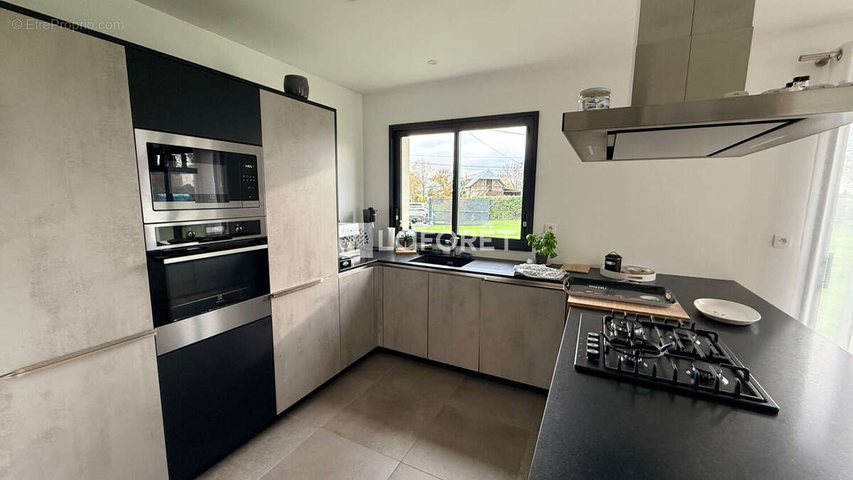 Maison à SAINT-JACQUES-SUR-DARNETAL