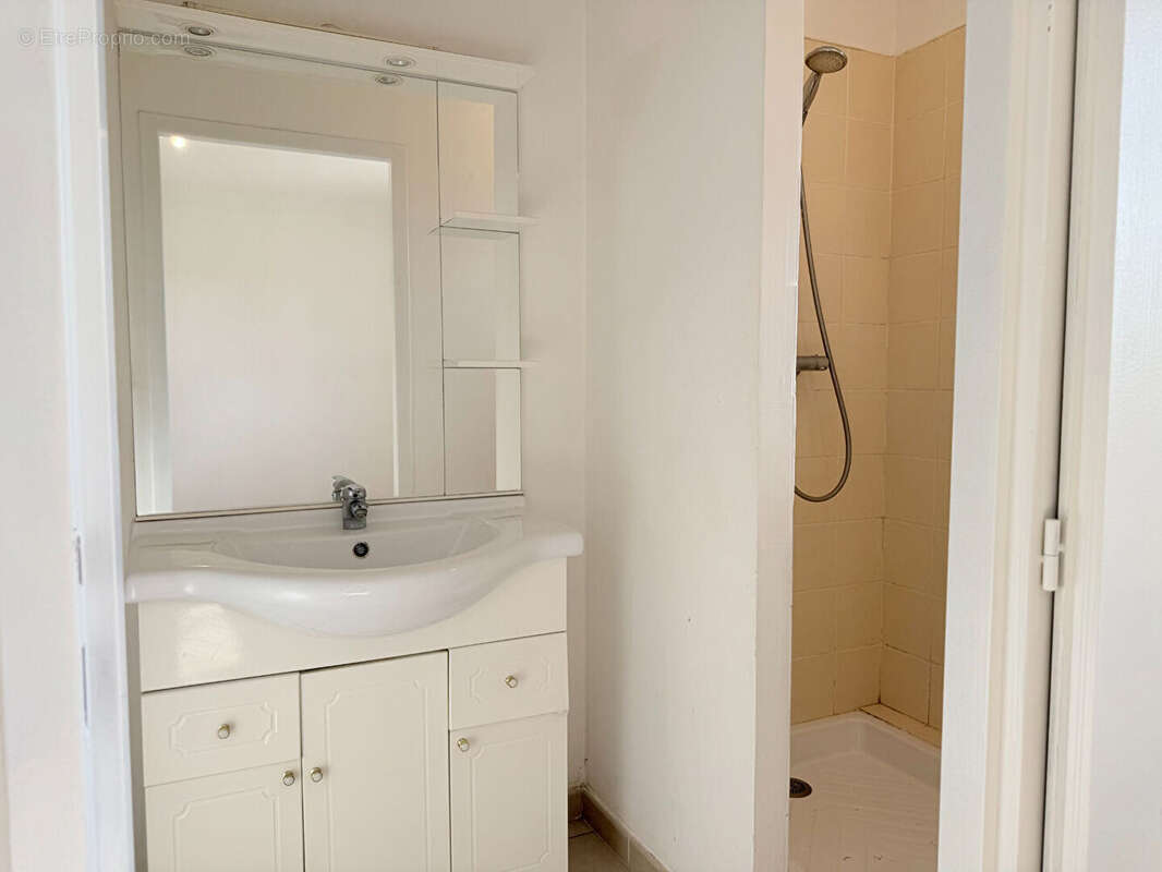 Maison Bouchet - 4 pièces - 93m² avec garage, parking privé et cour - photo 12