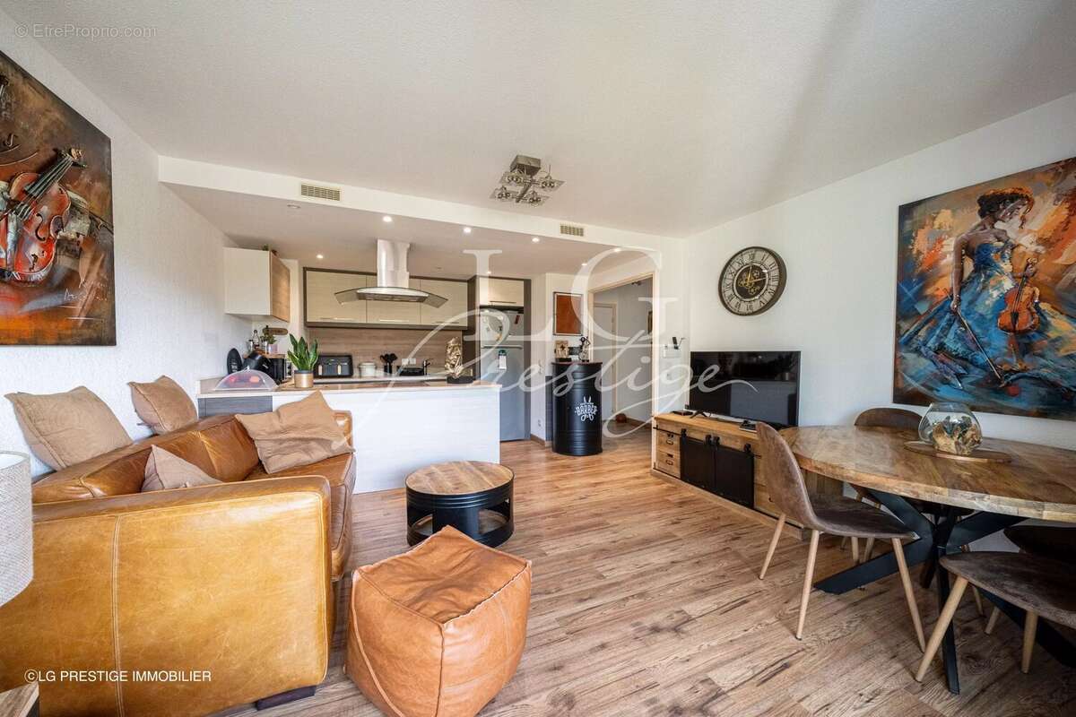 Appartement à MANDELIEU-LA-NAPOULE