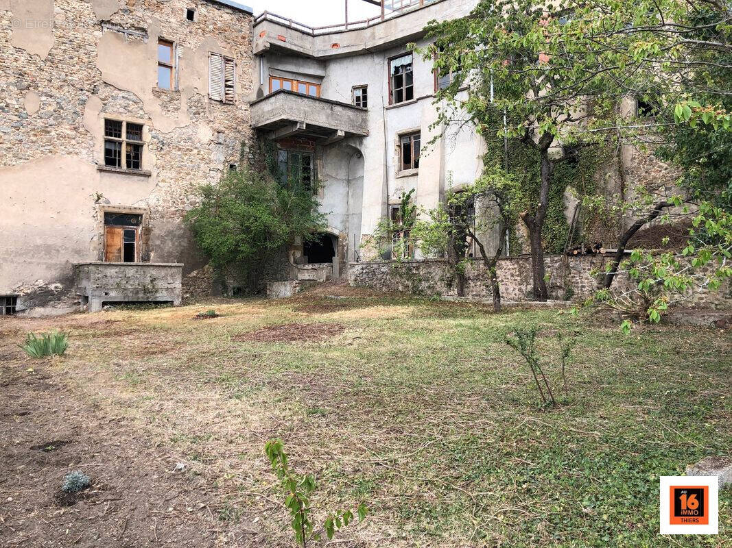 Appartement à THIERS