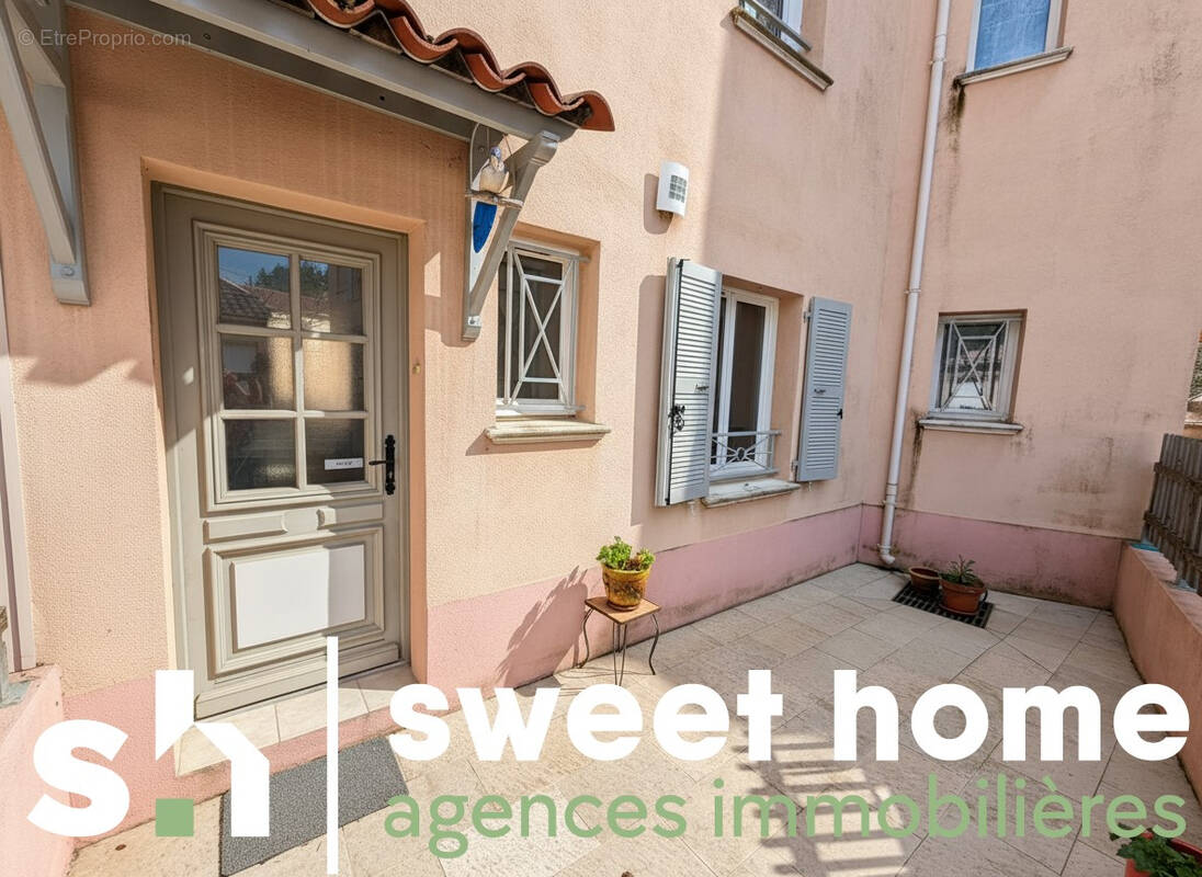 Appartement à LORGUES
