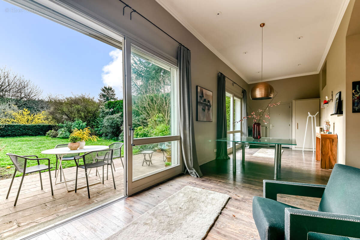 Appartement à SAINTE-FOY-LES-LYON