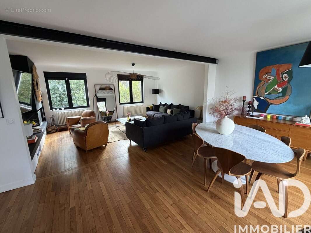 Photo 3 - Maison à SURESNES