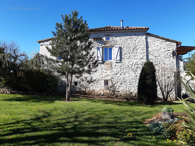 Maison à DOUELLE