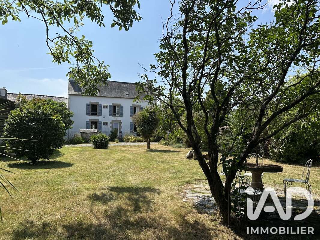 Maison 211 m² à Taupont  - photo 2