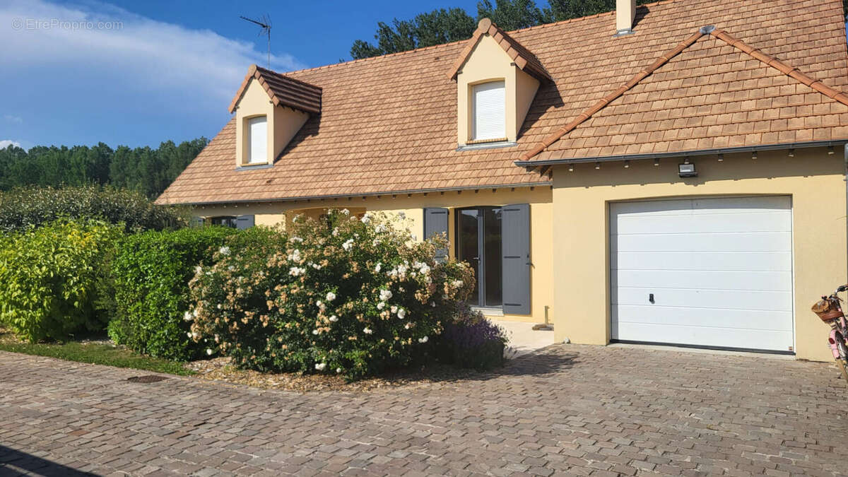 Maison à EPERNON