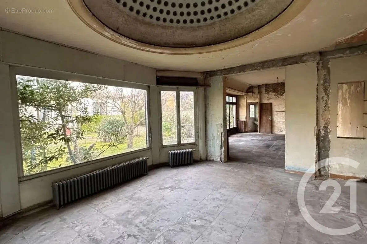 Maison 100 m² à Saint-Maur-Des-Fosses  - photo 3