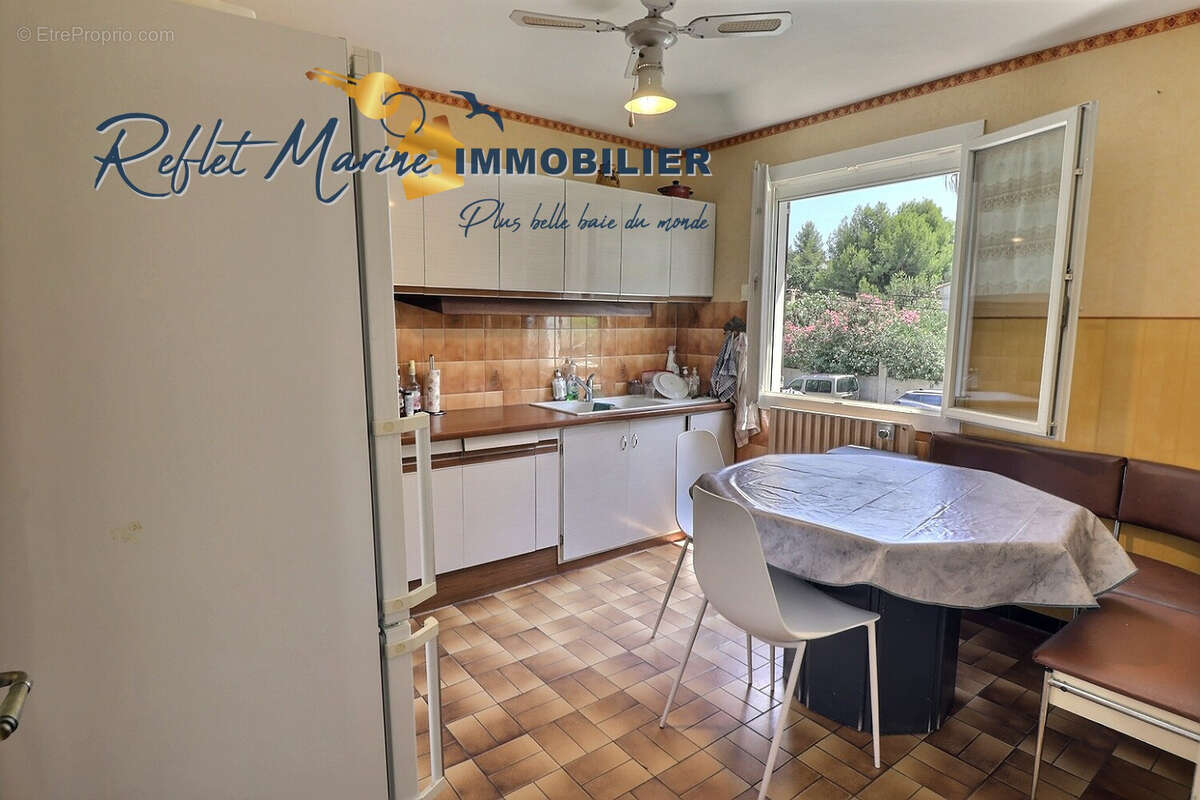 LA CIOTAT SAINT JEAN   RARE ! Maison 167 m2, terrain 1 078 m2 avec potentiel de division - photo 5