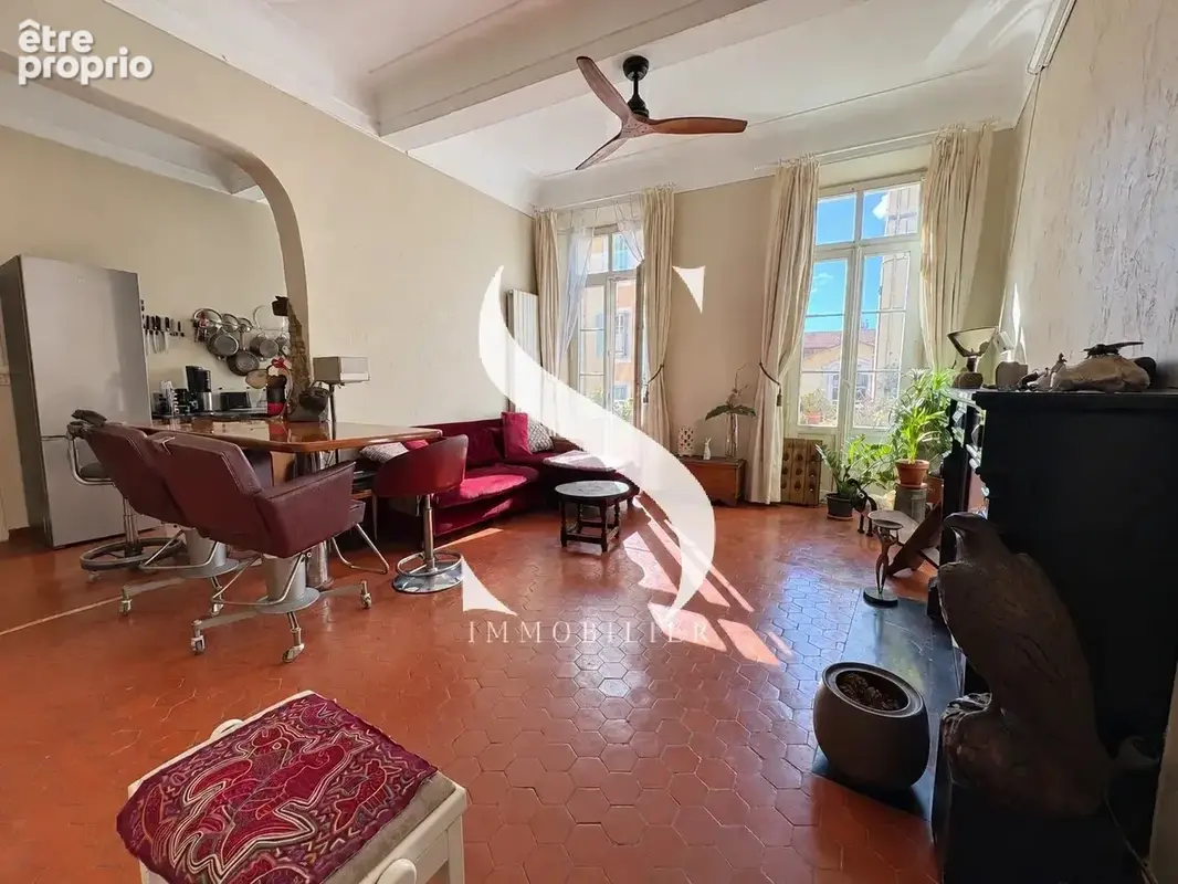 Appartement à VALLAURIS