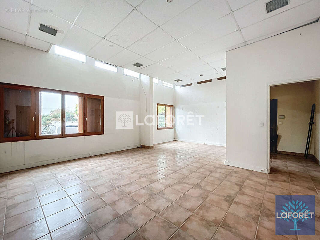 Bureaux Draveil 64,93 m² - photo 2