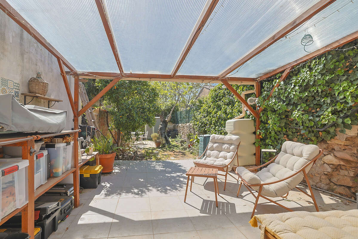 Appartement à PUGET-VILLE