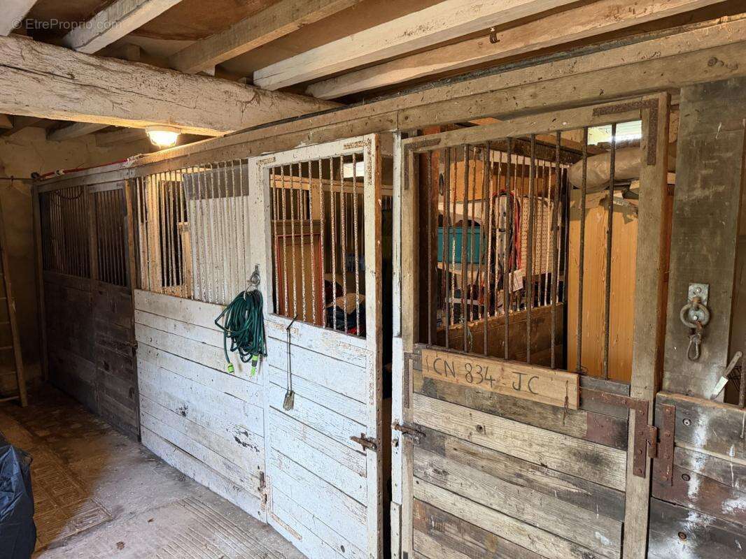 Maison à MAROLLETTE