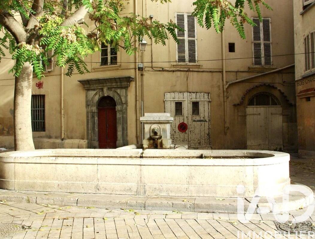 Photo 1 - Commerce à TOULON